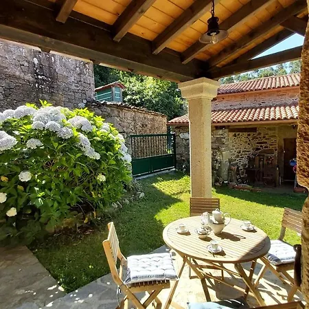 A Casa Dos Avos Es Casa De Piedra De 1850 Con Piscina Y En Plena Naturaleza En Galicia 拉科鲁尼亚