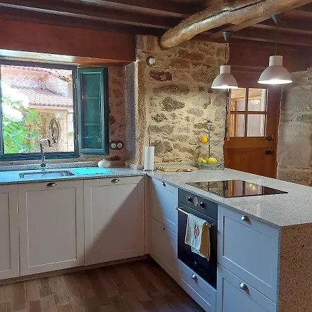 A Casa Dos Avos Es Casa De Piedra De 1850 Con Piscina Y En Plena Naturaleza En Galicia 度假居