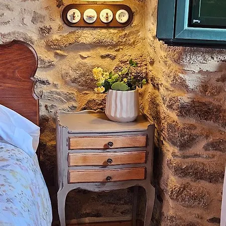 A Casa Dos Avos Es Casa De Piedra De 1850 Con Piscina Y En Plena Naturaleza En Galicia 拉科鲁尼亚